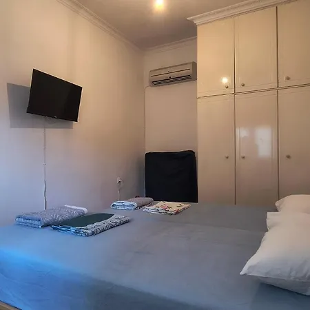 Pomegranate Port Эрмиони